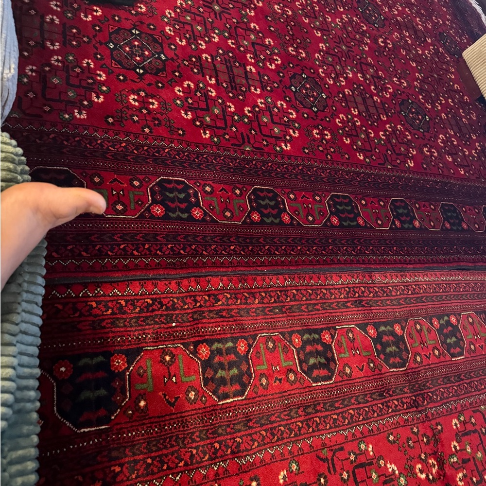 Elegant Red Patterned Rug - Picture 2 of 2